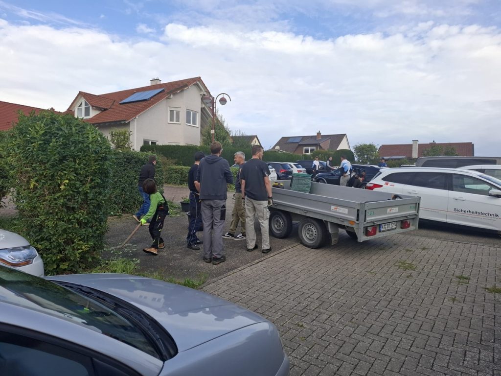 2025-09-13 Grünschnittarbeiten am Außenbereich